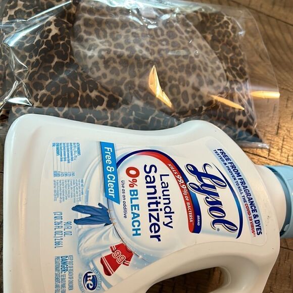 Purr 😸 like a Leopard 🐆 in this Sleek, Soft & Stylish Animal 🦒 Print Blouse. - Picture 17 of 17